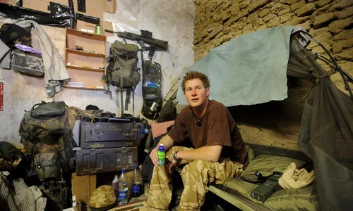 povestea printului harry 2 jpeg