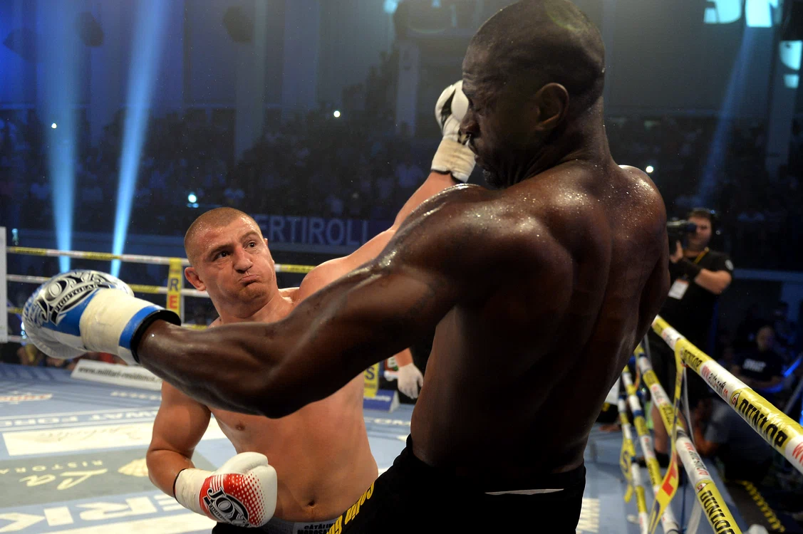 Olandezul care se pregăteşte alături de Badr Hari a fost numărat de două ori