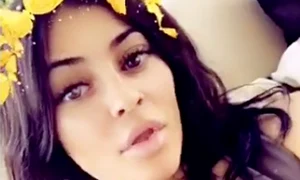 Kylie Jenner (19 ani) susține că sânii ei s au umflat pentru că este în perioada delicată a lunii jpeg