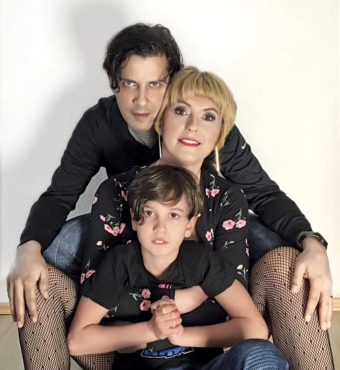 
    Lucian Viziru si familia  