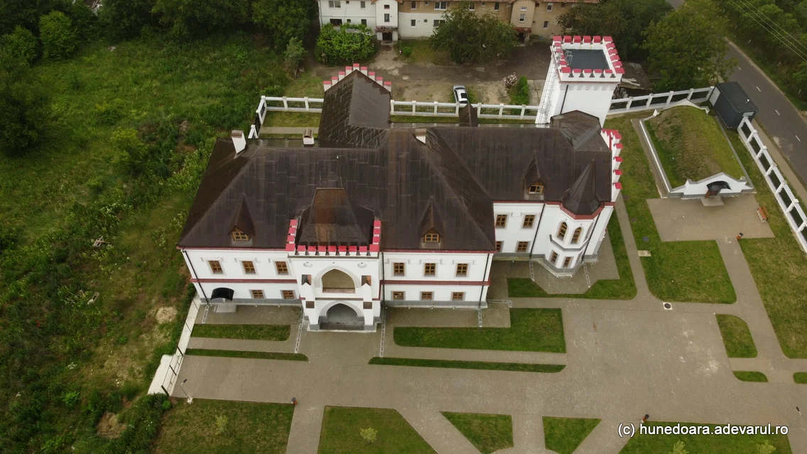 Castelul Nopcsa din Săcel, Hunedoara  Foto Daniel Guță  ADEVĂRUL (15) JPG