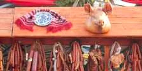 Gurmanzii sunt ispitiţi cu delicatese din carne de porc