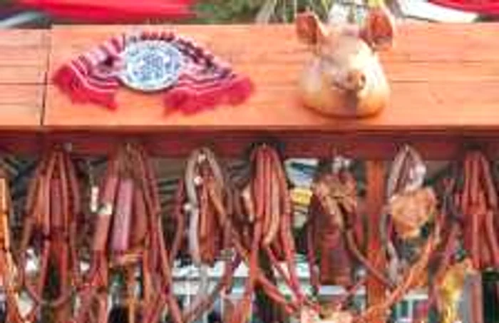 Gurmanzii sunt ispitiţi cu delicatese din carne de porc