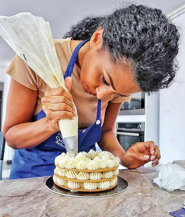 Specializarea ei sunt torturile