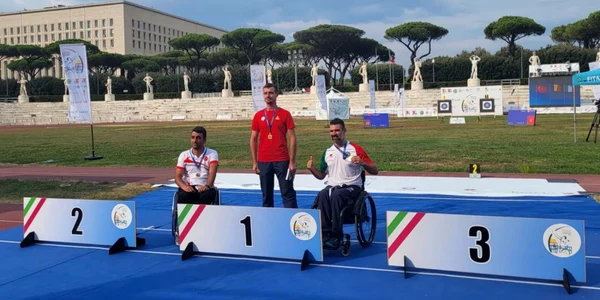 eugen patru este campion european la para tuir cu arcul 2022 - foto comitetul paralimpic român