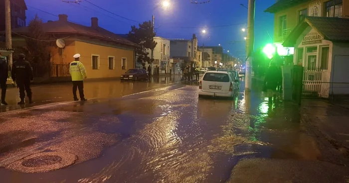 Strada a fost inundată