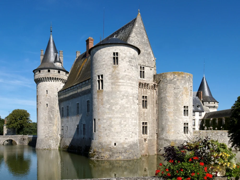 Castelul Sully-sur-Loire,  Centru (sec. XIV-XVI)