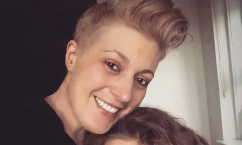 Alison Habbal, împreună cu fiica ei în vârstă de șapte ani jpeg