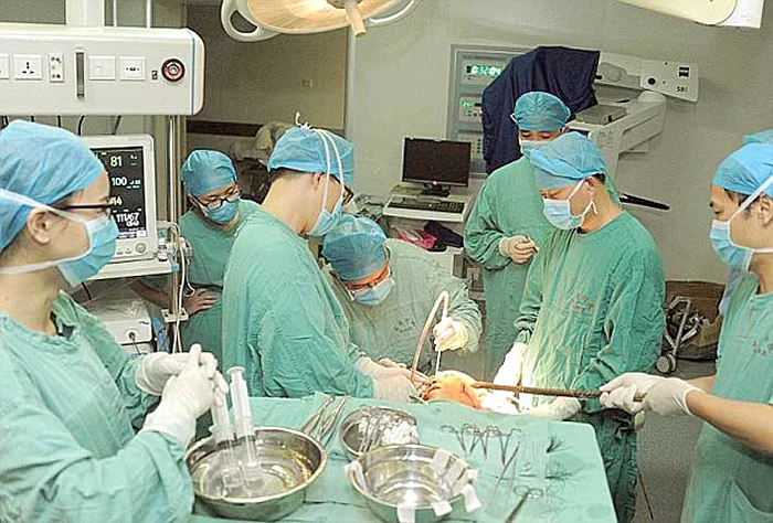 Echipa de medici îi dau mari şanse de recuperare