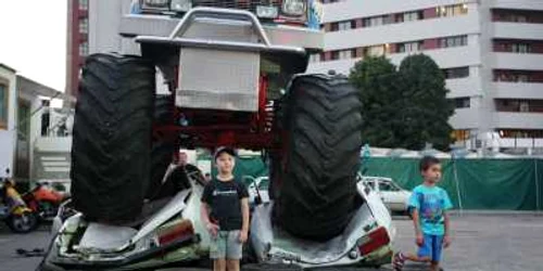 Show monster truck la Iaşi