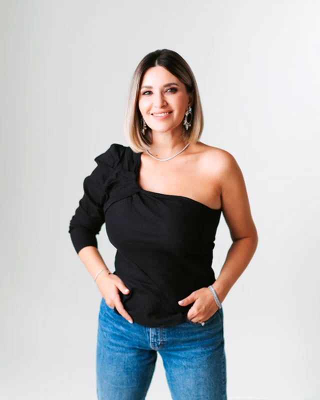 Ela Crăciun este o vedetă deschisă și asumată. Sursă: Facebook