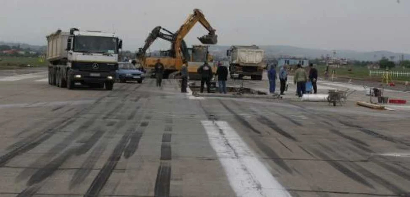Cluj: FOTO Costul noii piste a aeroportului: 100 de milioane de euro