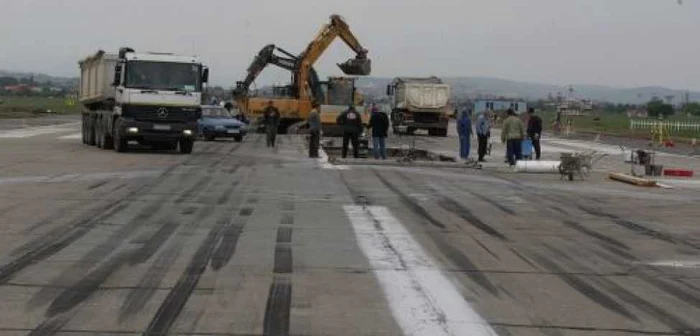 Cluj: FOTO Costul noii piste a aeroportului: 100 de milioane de euro