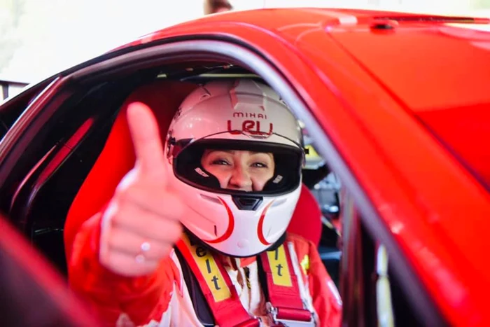 Primăriţa Elena Lasconi, copilotul lui Mihai Leu într-un Ferrari de curse