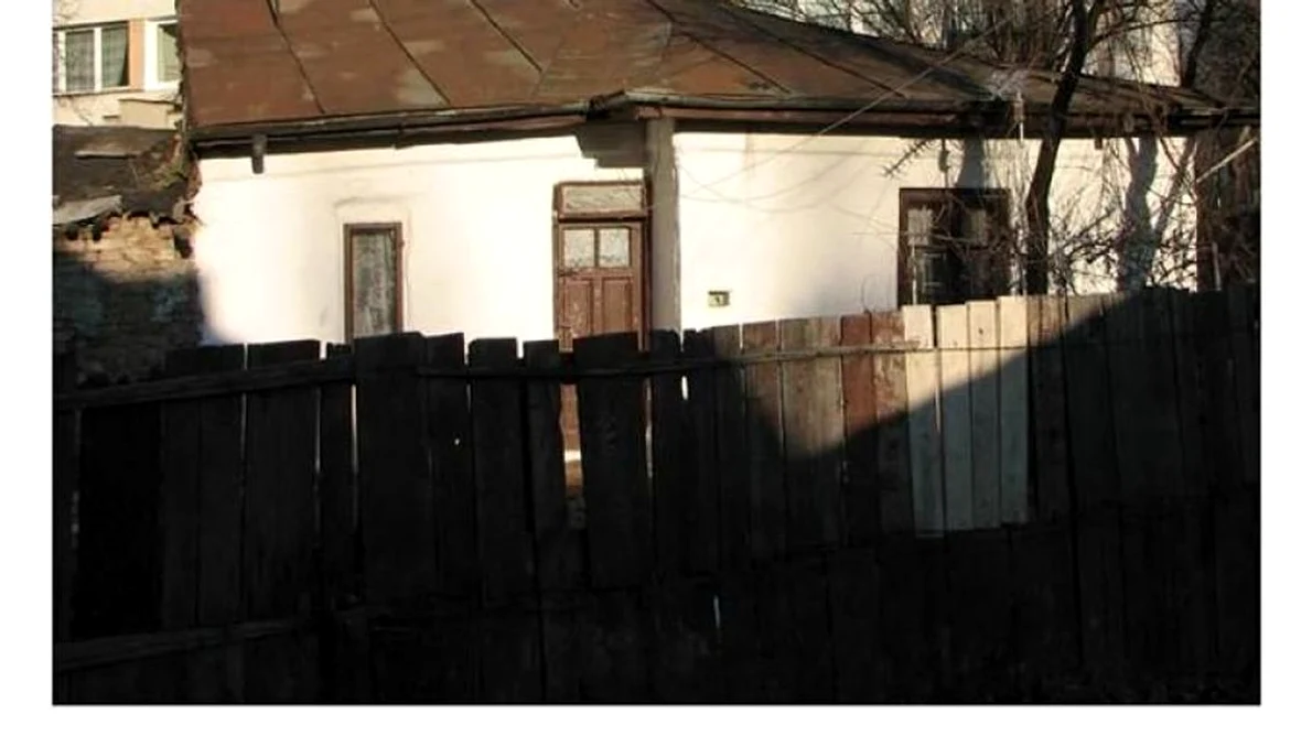 Conferinţa „De la mahala la microraion O incursiune în cartierul Balta Albă Titan”, la Palatul Suţu jpeg