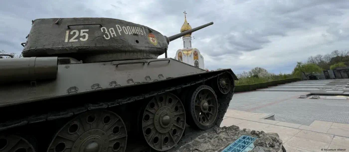 Tanc pe post de monument în capitala transnistreană Tiraspol