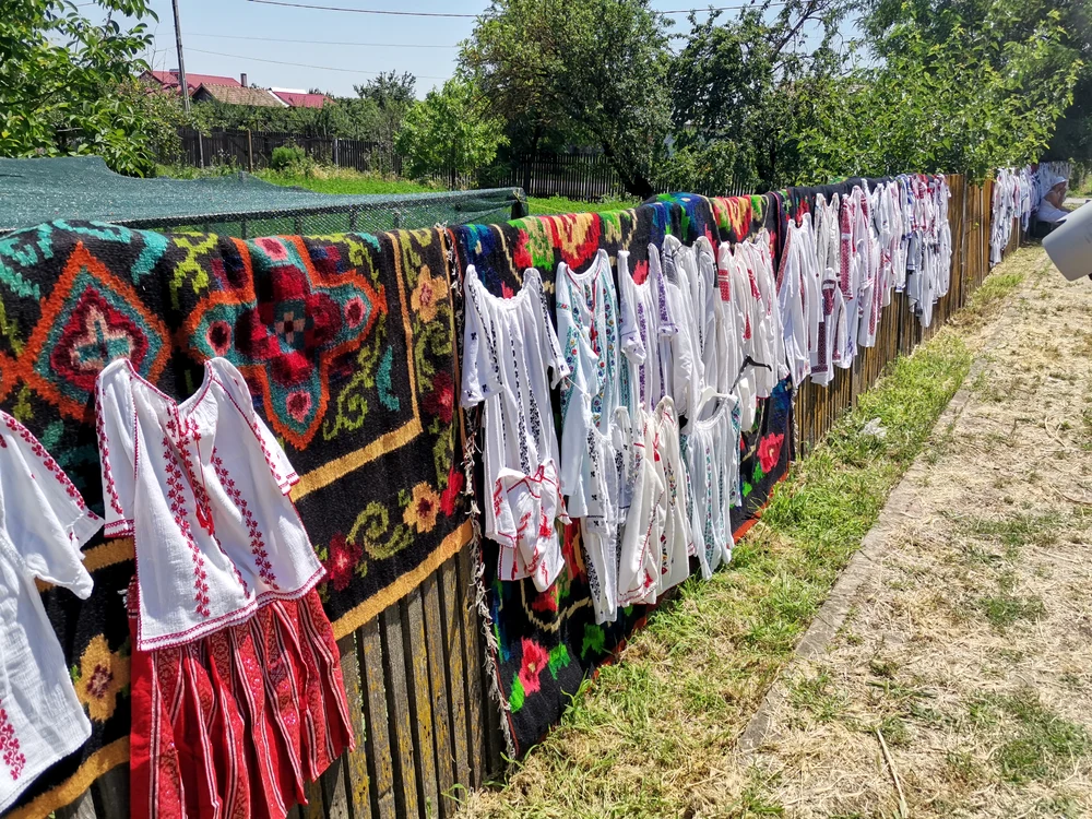 Ii vechi și ii noi, toate expuse o dată pe an la Cezieni FOTO: Alina Mitran