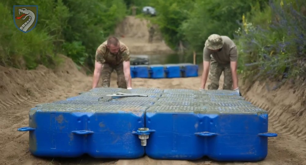 Mobilitate tactică pentru frontul ucrainean: Poduri din plastic, desfășurate în 15 minute