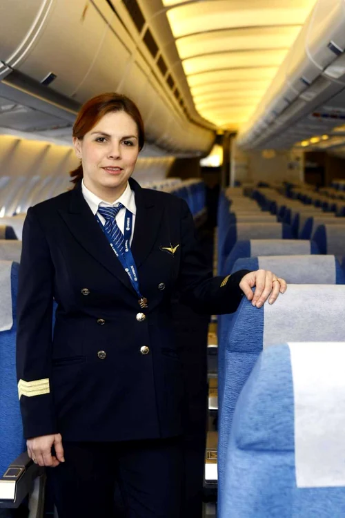 mihaela rosu moldoveanu pilot tarom foto david muntean