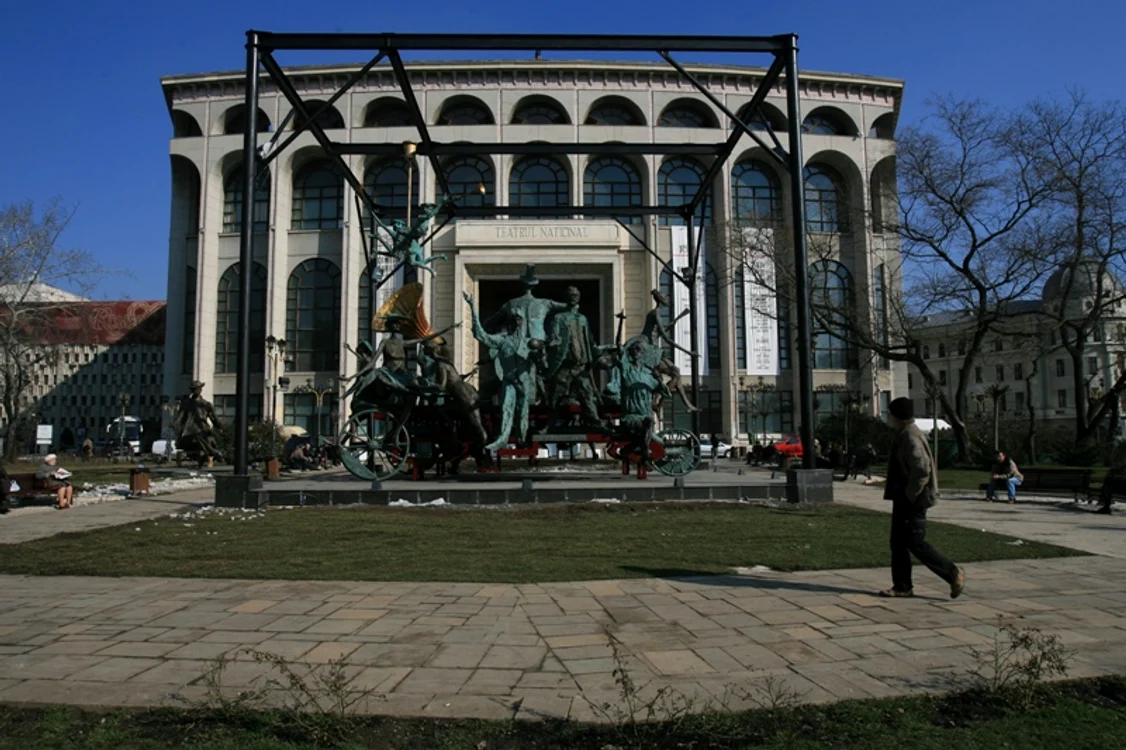 
    Sala Studio a Teatrului Naţional a fost cuprinsă de flăcări  