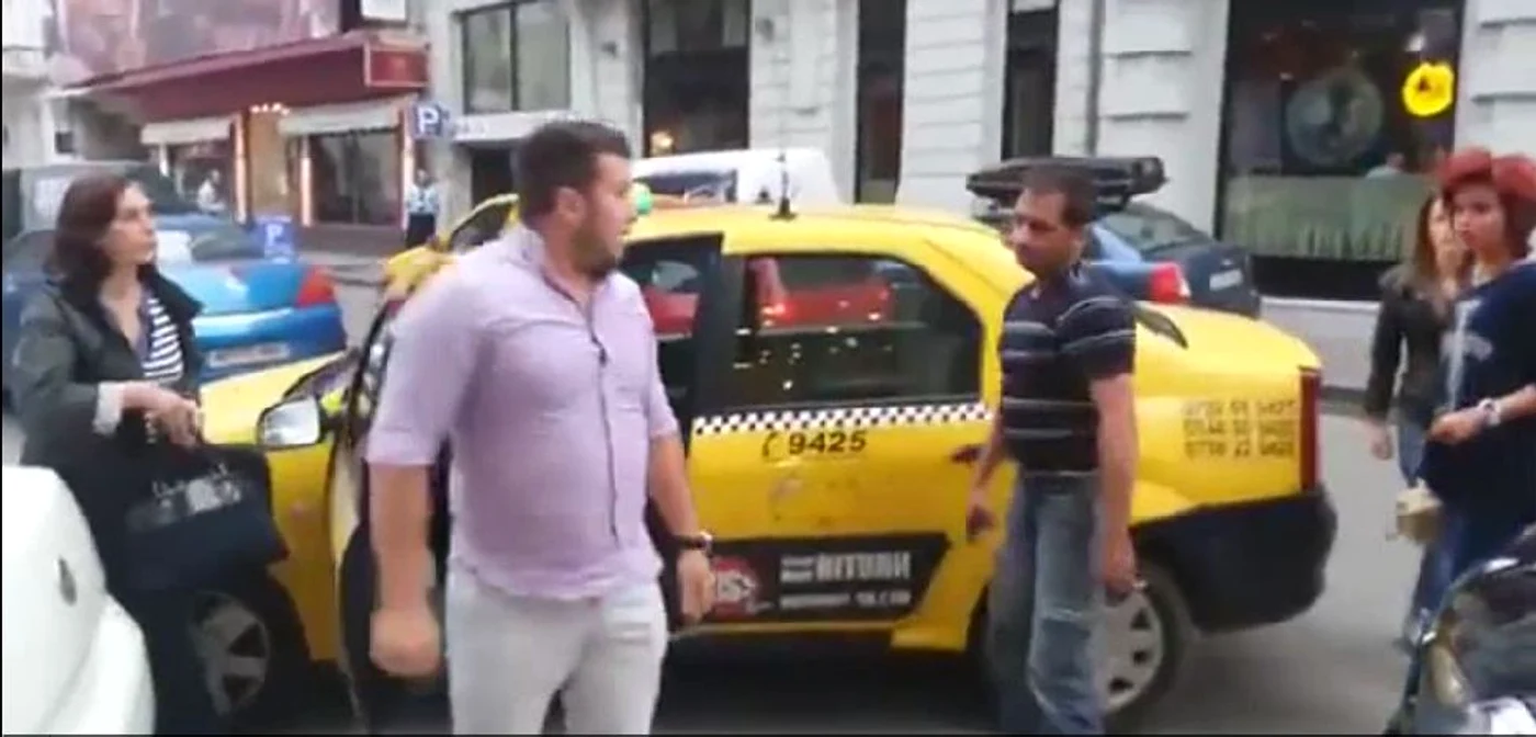 
    Astfel de scene se petrec din ce în ce mai des în traficFoto Adevărul  