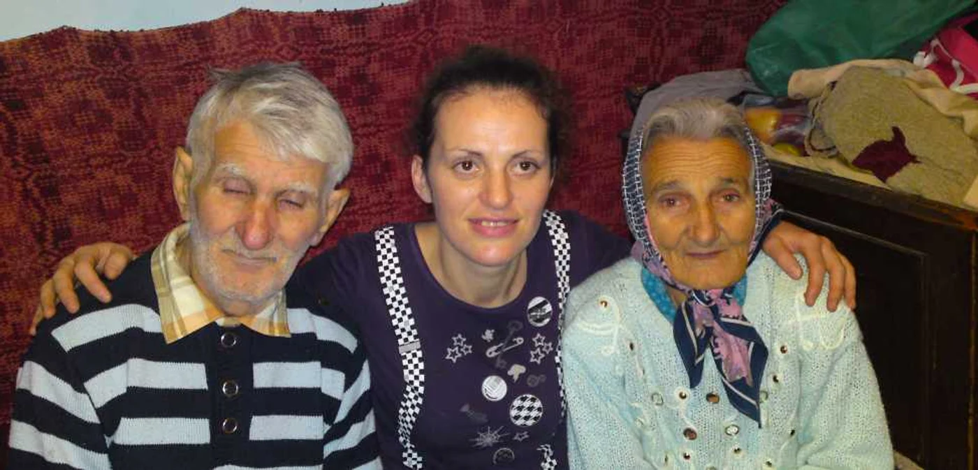 Cornelia Ghica, alături de părinţii săi