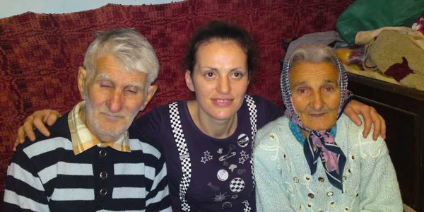 Cornelia Ghica, alături de părinţii săi