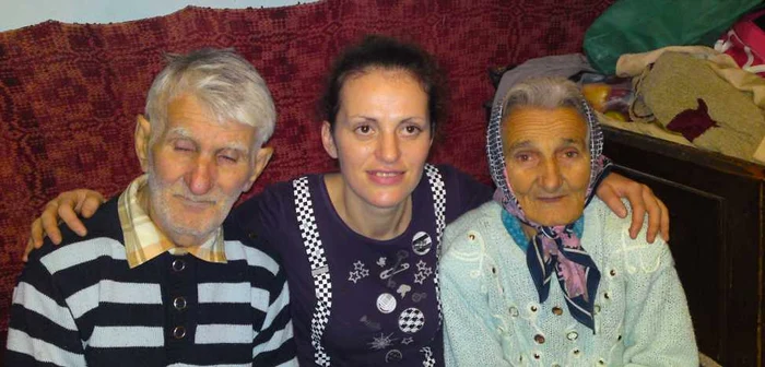 Cornelia Ghica, alături de părinţii săi