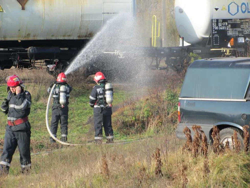Vagoanele erau încărcate cu acid clorhidric