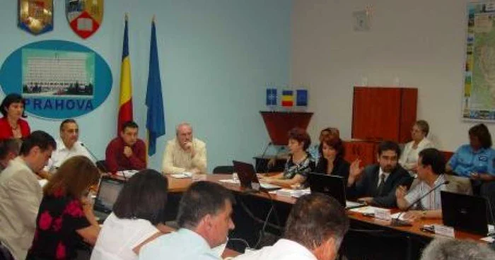 Consilierii vor dezbate din nou bugetele instituţiilor locale (foto: arhivă ADS)