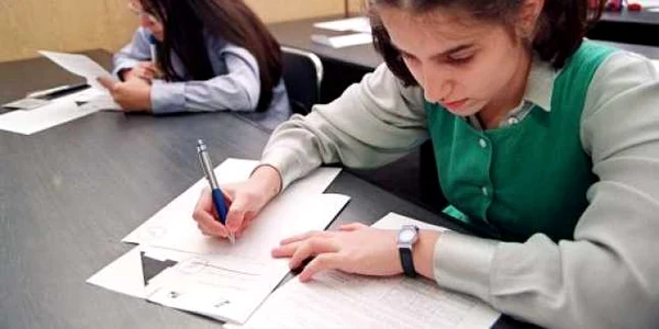 Elevii români au câştigat patru medalii la Olimpiada Internaţională de Informatică