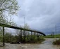Mașină captivă în apele unui pârâu în sudul județului Vâlcea Sursă ISU Vâlcea jpeg
