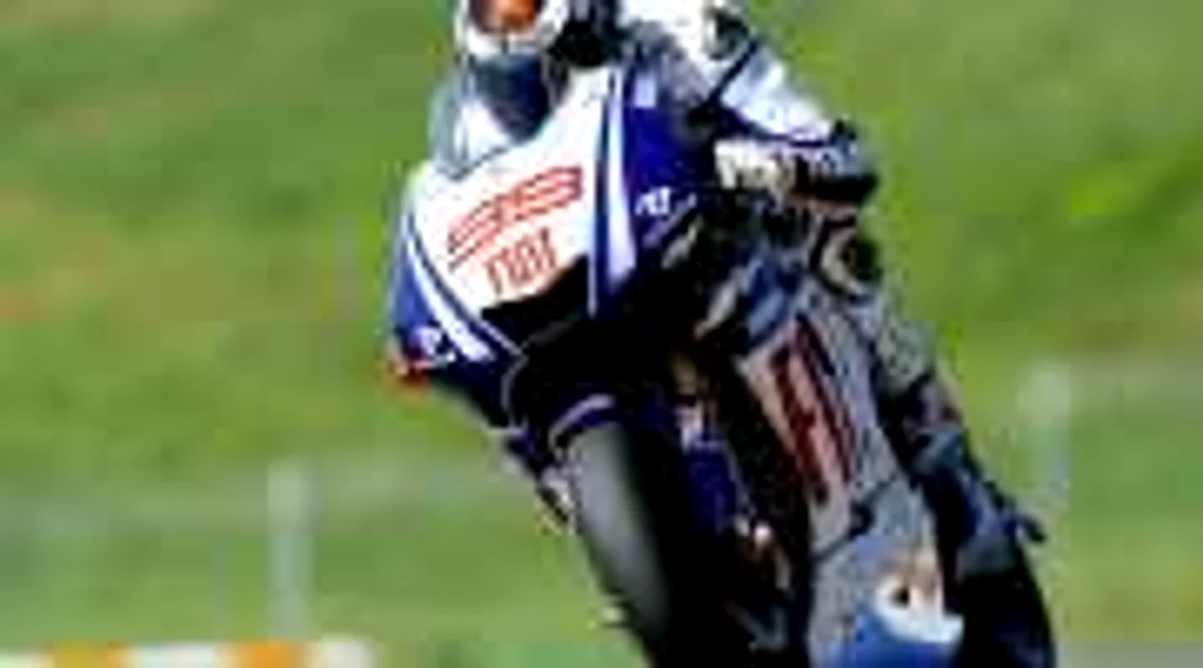 MOTOCICLISM Lorenzo se apropie de primul loc