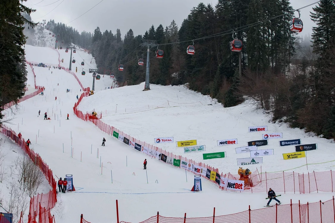 Pârtia din Poiana Braşov unde a avut loc între 18 şi 21 februarie FIS SES Nation CUP
