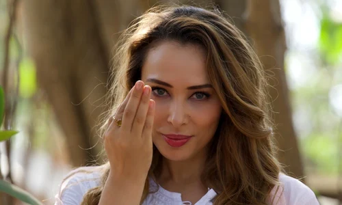 iulia vantur jpeg