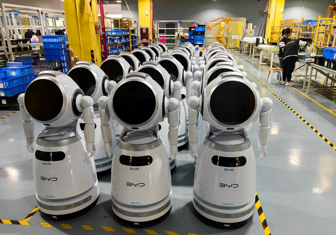 Fabrică de asamblare a roboților în Shenzhen FOTO SHUTTERSTOCK