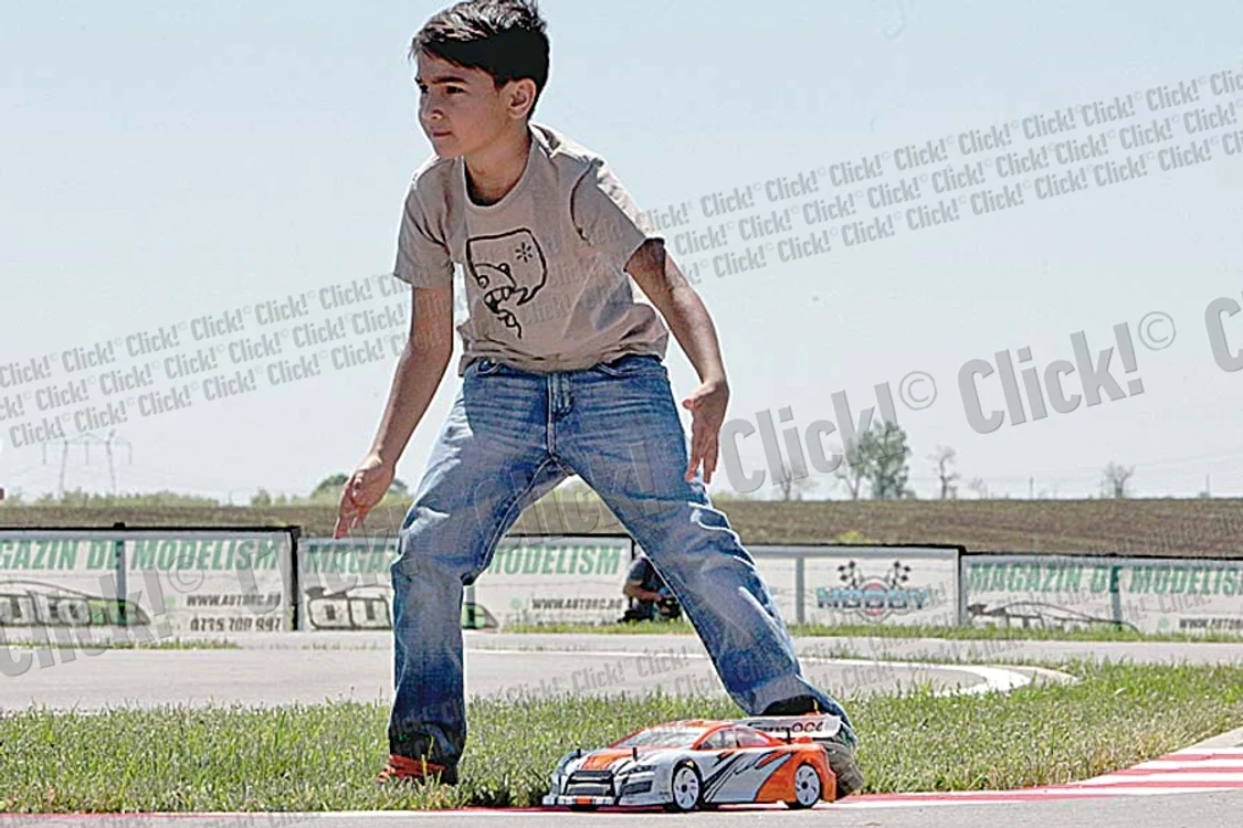 Complexul Hobby Arena a costat  peste 100 de mii de euro, bani  proveniţi din fonduri private,  iar construcţia a durat 3 ani.  (Fotografii: Roberto Sălceanu)