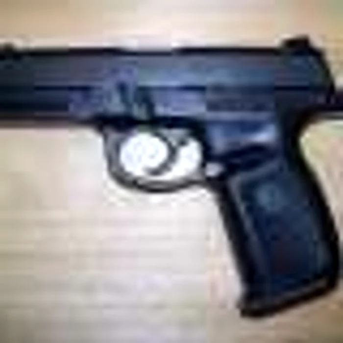 pistol smith wesson ofiter dipi