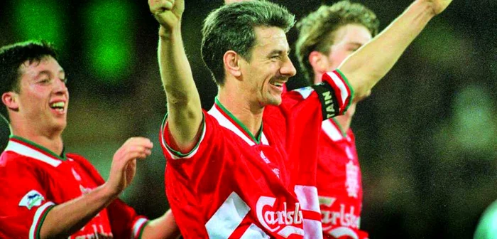 Ian Rush l-a avut coleg pe Robboe Fowler (stânga) în atacul echipei FC Liverpool de la mijlocul anilor 90