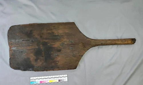 Lopata unui brutar din secolul al XI-lea, descoperită în Rusia