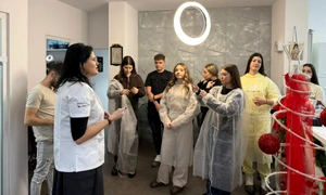 elevi in scoala altfel la cabinet stomatologic dr adreea dumiterscu sursa foto andreea dumitrescu (36) jpeg