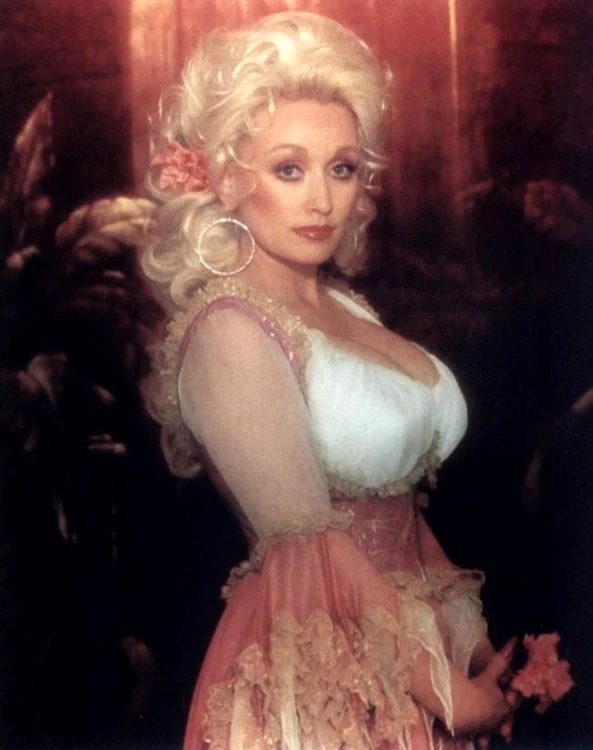 Dolly Parton în tinereţe
