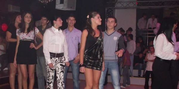 Balul s-a desfăşurat în club Diamond