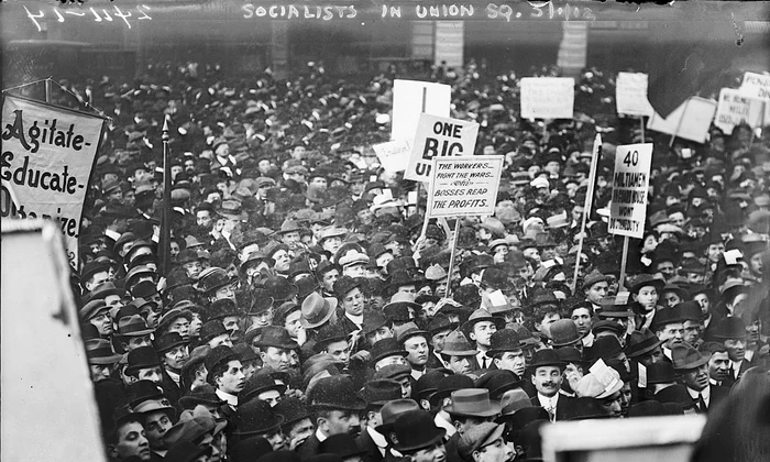 Manifestație socialistă în Union Square din New York, la 1 mai 1912 (© Library of Congress)