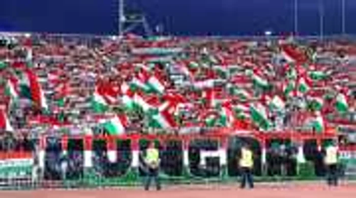 Fanii maghiarilor sunt fanatici