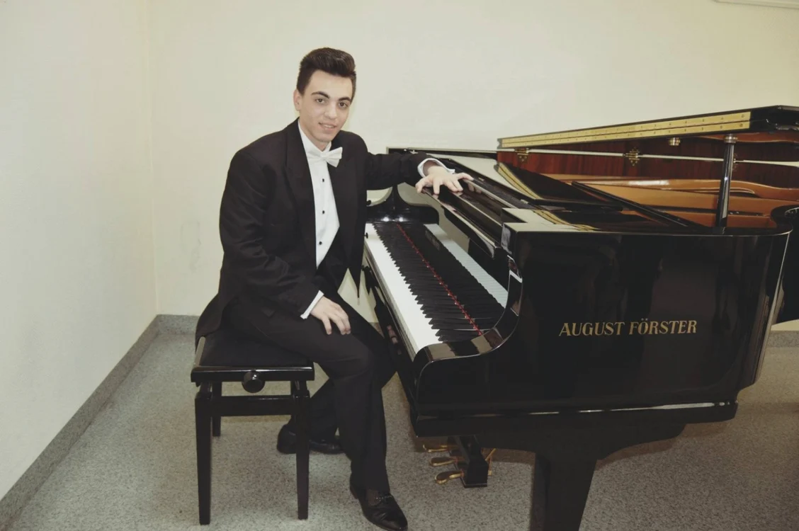 Mircea Logojan îi preferă pe Franz Liszt şi pe Robert Schumann FOTO Arhivă personală Mircea Logojan