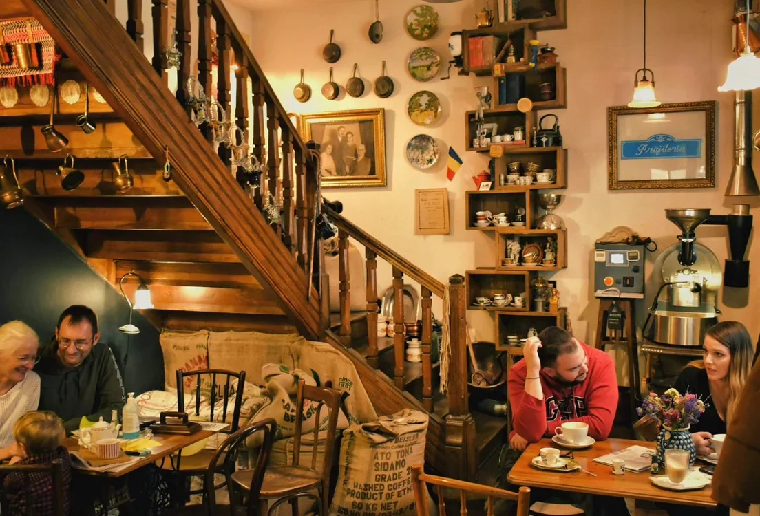Cafeneaua are doar o cameră / Sursă foto: Facebook