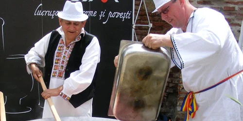 Uica Mihai a gătit carne ca în Banat la festivalul de la Cluj