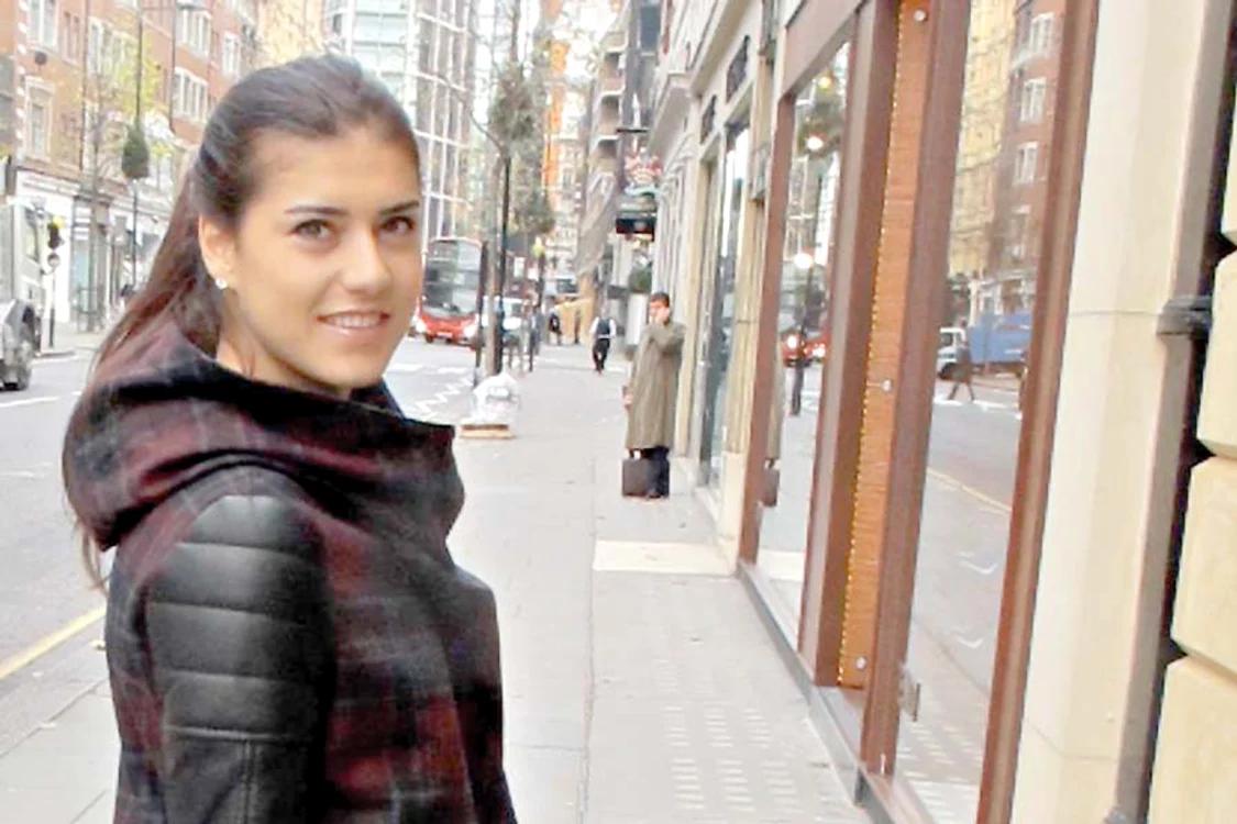 Sorana,  în timpul  peregrinărilor  prin Londra