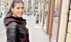 Sorana,  în timpul  peregrinărilor  prin Londra jpeg